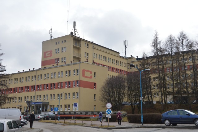 W szpitalu Św. Anny zajętych jest ponad 70 łóżek "covidowych".