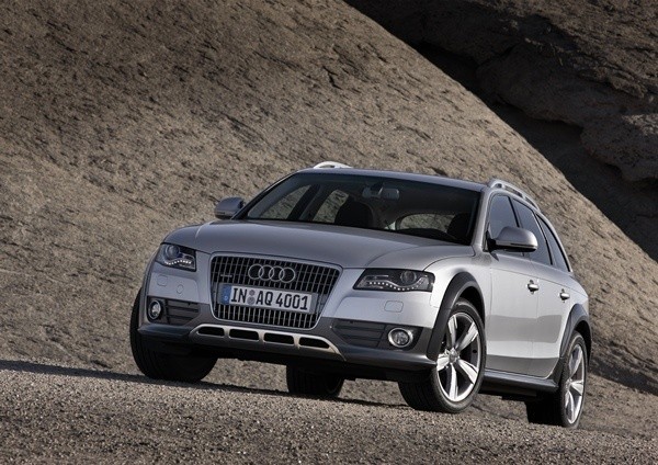 Zewnętrznym wyróżnikiem Audi A4 Allroad jest m.in. masywna...