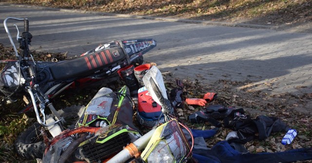 Atak nożownika na motocyklistę na Pańskiej Górze w Andrychowie był brutalny. Wszystko pokryło się krwią