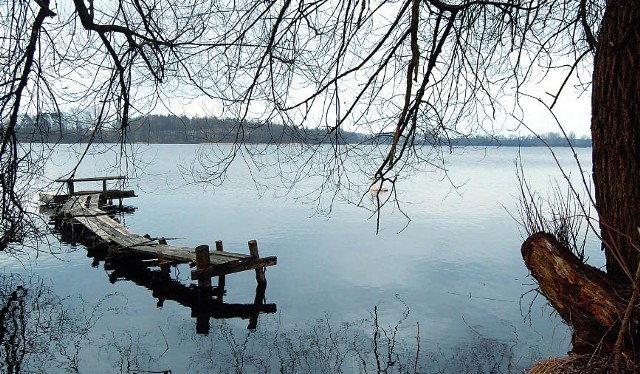 Leżące we wschodniej części miasta, pomiędzy drogami w kierunku Wałcza i Szczecinka, jezioro Czaplino,może wkrótce stać się enklawą dla miłośników sportów motorowodnych.