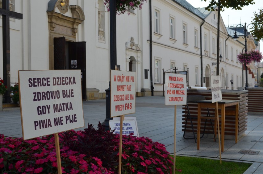 Pikieta w Rzeszowie z okazji Światowego Dnia FAS [ZDJĘCIA]