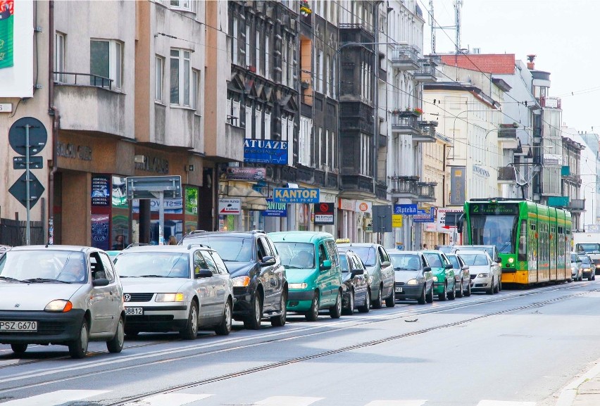 Trwa remont na Dąbrowskiego. Uwaga na korki/zdjęcie...