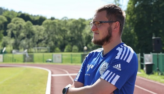 Piotr Kowalski przestał pełnić obowiązki trenera klubu MKS SMS Bieszczady Ustrzyki Dolne.
