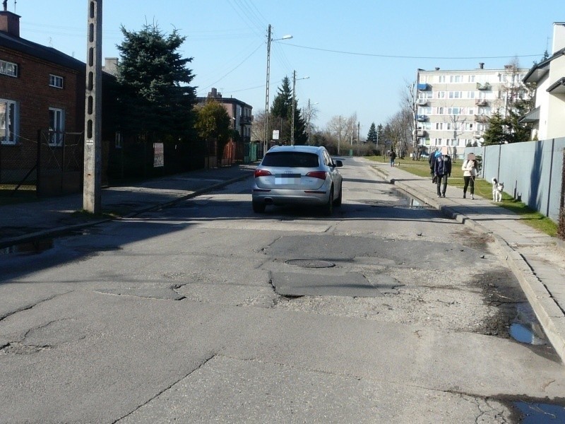 Ul. Bugaj między ul. Świetlickiego i ul. Gawrońską od dawna...