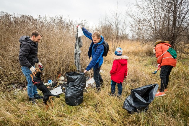 W 2021 r. Fundacja Zielone Jutro w Bydgoszczy zorganizowała ponad 20 akcji sprzątania lasów i terenów zielonych w Bydgoszczy i Białych Błotach. Łącznie wzięło w nim udział około 1500 osób. W wyniku tych działań zebranych zostało kilkadziesiąt ton śmieci.