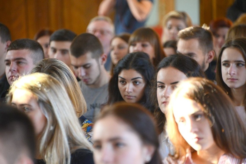 60 kieleckich studentów z ukraińskiej Winnicy ze stypendiami