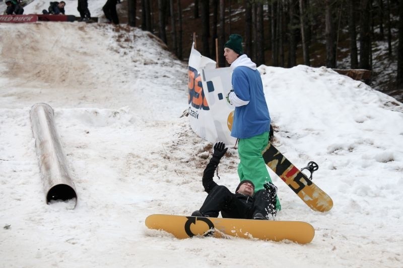 Snowpark Ogrodniczki. Kompilacja upadków (zdjęcia, wideo)