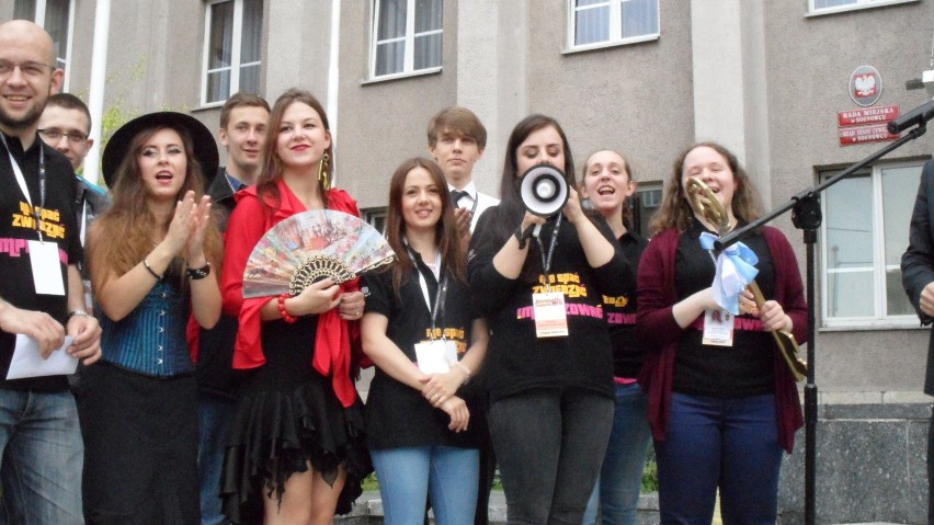 Juwenalia Zagłębiowskie 2015: Korowód studentów na ulicach...