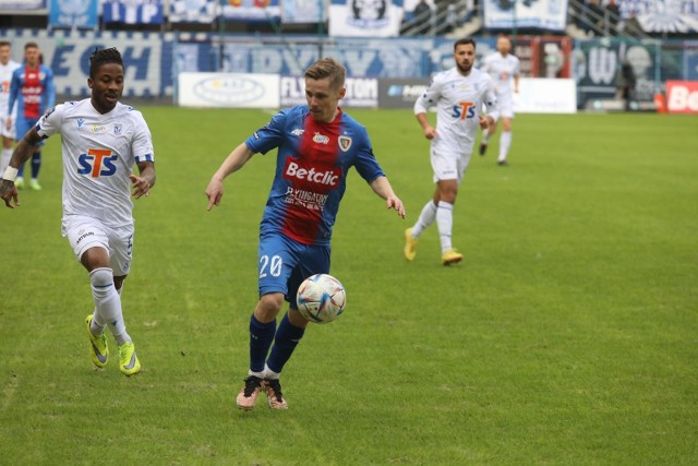 Lech Poznań zremisował w Gliwicach z Piastem 1:1. Kolejorz do ostatnich minut musiał walczyć o ten cenny punkt.