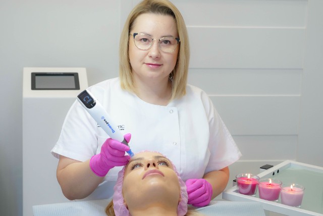 Magister kosmetolog i specjalista trycholog Agnieszka Jędrzejowska, współwłaściciel Laser Clinic w Kielcach.