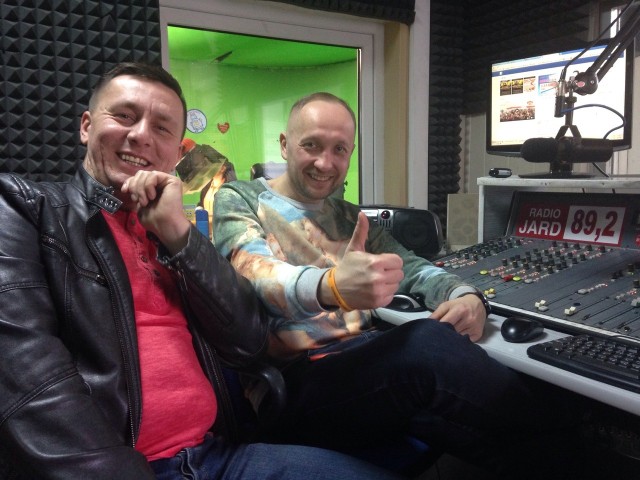 Znani muzycy disco polo Zbigniew Perkowski (na zdjęciu z prawej) i Piotr Kobyliński na antenie Radia Jard typują swoje hity.