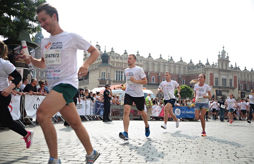 Kraków. 6 tysięcy osób pobiegło w charytatywnym biegu Kraków Business Run [ZDJĘCIA]