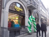 Toruń. "Żabka" na starówce nie odpuszcza! Nowa otwarta przy ulicy Żeglarskiej 25