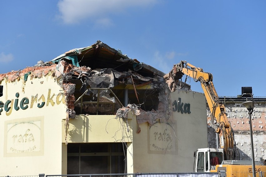 Nowy Sącz. Po 18 latach supermarket Rafa znika z ul. Węgierskiej 78  [ZDJECIA]