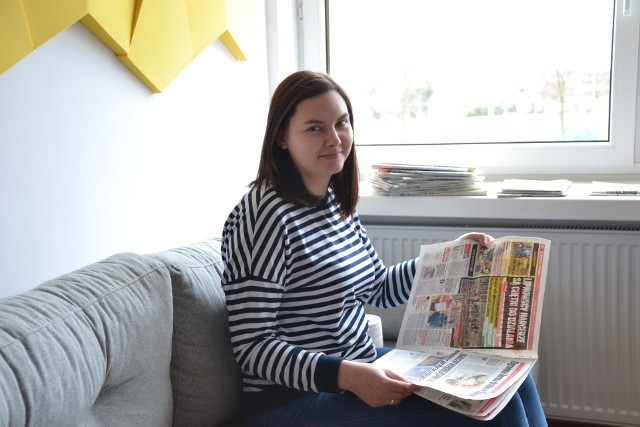 Weronika Sieradzka zajmuje się opracowywaniem prasy lokalnej, w której znajdują się artykuły o gminie