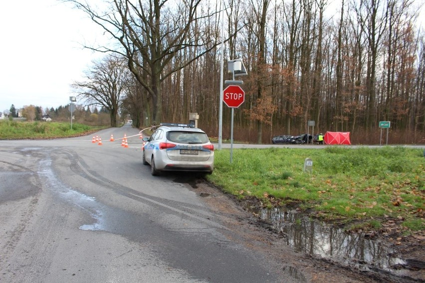 Śmiertelny wypadek w Mełnie. Nie żyje 4-letnie dziecko [ZDJĘCIA]