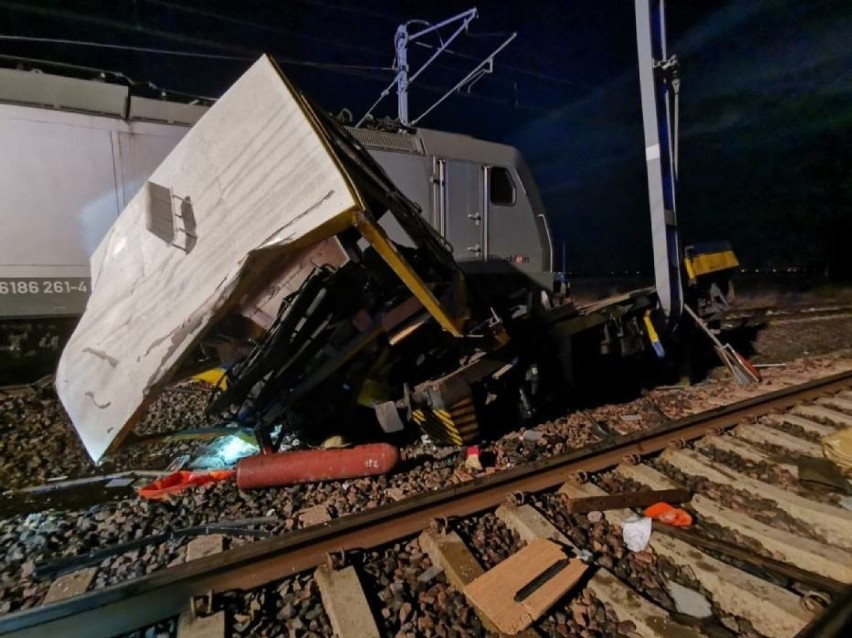 Są wyniki państwowej komisji dotyczącej wypadku kolejowego w Szymankowie. Co ustalono? Raport