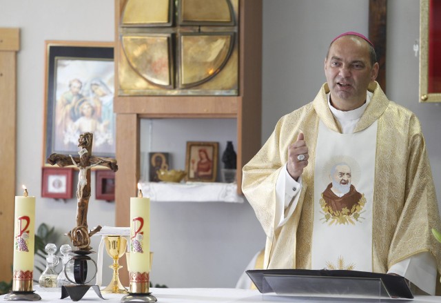 Biskup sosnowiecki, ks. Grzegorz Kaszak podjął decyzję w sprawie kolędy w tym roku. Nie będzie jej w diecezji sosnowieckiej