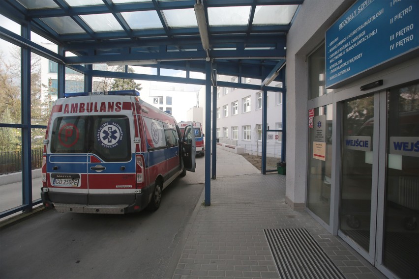 COVID-19 w Zachodniopomorskiem. Można wesprzeć szpital wojewódzki w Szczecinie. Dary wciąż napływają