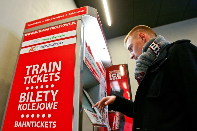 Biletomaty są standardem na stacjach, na których nie ma dostępnych kas biletowych przewoźników.