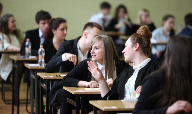 MATURA 2015: USTNA POLSKI 2015: Pytania na maturze ustnej z polskiego w poniedziałek 18 maja 2015 [PYTANIA]