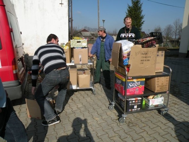 Wszystkie dary zebrane w białobrzeskich sklepach trafiły już do Domu Pomocy Społecznej w Niedabylu.