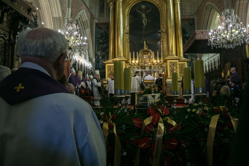 Kraków pożegnał księdza Bielańskiego. Msza święta odbyła się...