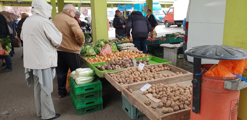 Chociaż warzywa są obecnie produkowane w kraju przez cały...