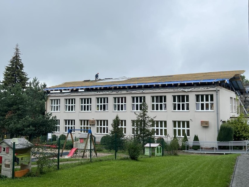 Remontowana szkoła w Kalwarii Zebrzydowskiej, stan z 30...