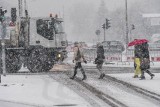 Zima nadciąga na weekend do woj. śląskiego. IMGW ostrzega przed śnieżycami. Może spaść nawet pół metra śniegu!