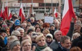 Koszalin: Ponad tysiąc osób manifestowało z Komitetem Obrony Demokracji [wideo, zdjęcia]