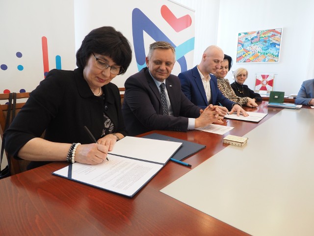 Porozumienie o współpracy pomiędzy GEA Tuchenhagen Polska, a Centrum Kształcenia Ustawicznego im. Stanisława Staszica w Koszalinie to szansa na to, by wykwalifikowane kadry pozostały w naszym regionie.