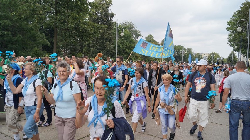 Częstochowa: Pielgrzymi przybywają na święto Wniebowzięcia...