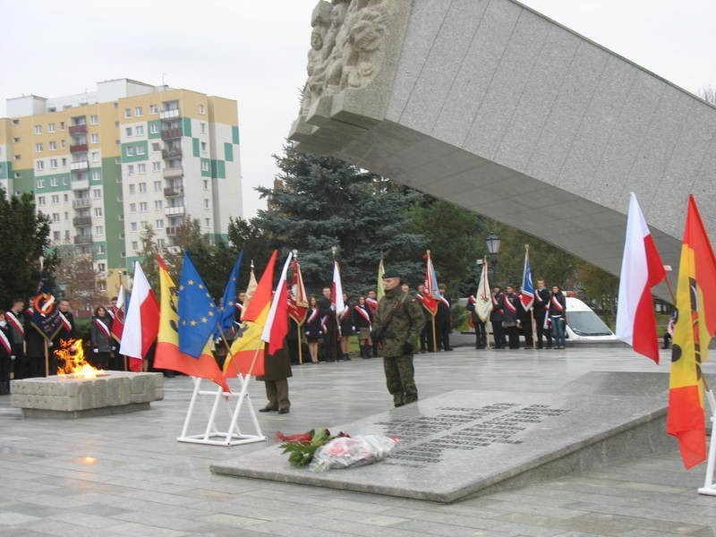 Uroczystości patriotyczne pod Pomnikiem Dzieci Głogowskich