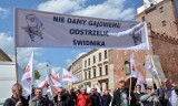 Załoga PZL-Świdnik protestowała przed lubelską siedzibą PO (ZDJĘCIA)