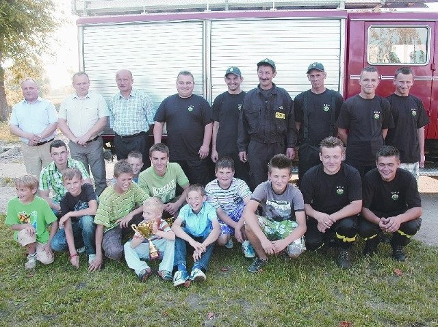 Strażacy z Trzebicza są dumni ze zwycięstwa w naszym plebiscycie.