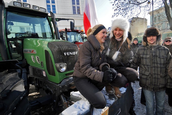 [zdjęcia] 60 ciągników w centrum