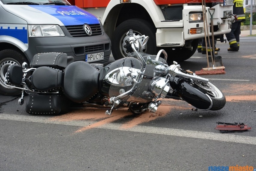 Wypadek w Lesznie: Motocyklista ranny na krajowej "piątce"