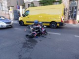 Wypadek na Sienkiewicza w Łodzi. Peugeotem w motoambulans - groźne zderzenie w centrum miasta ZDJĘCIA 