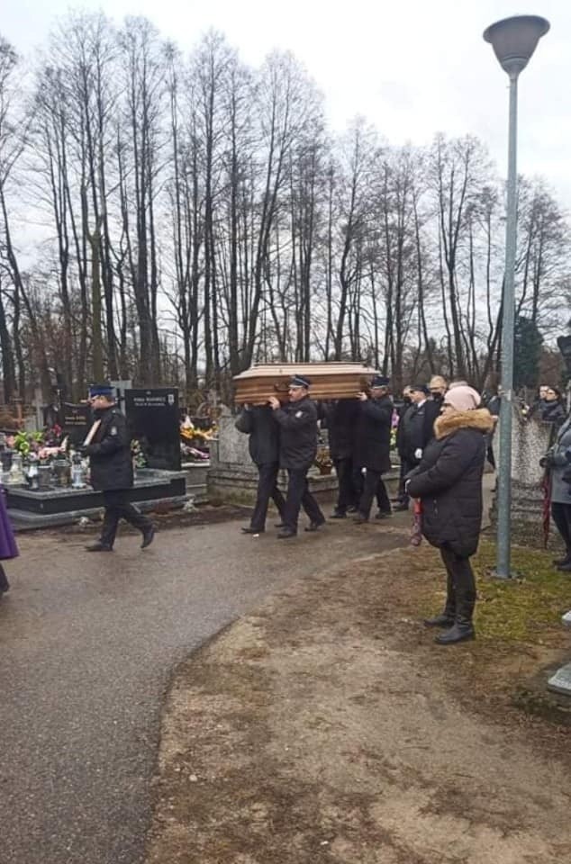 OSP Prostyń żegna dh Tadeusza Podbielskiego, wieloletniego członka OSP. Zmarł 13.12.2021. Pogrzeb odbył się 16.12.2021