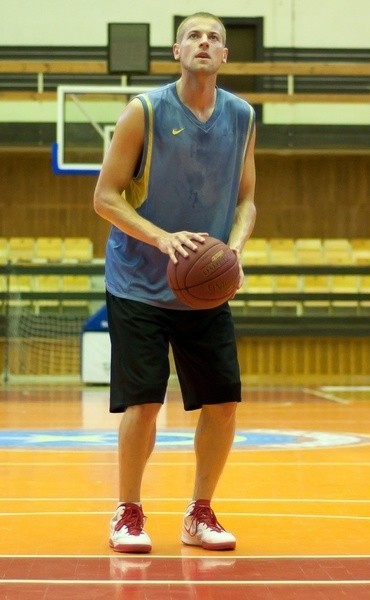 Krzysztof Krajniewski jest pełen zapału do pracy i chce wykorzystać szansę gry w Tauron Basket Lidze.