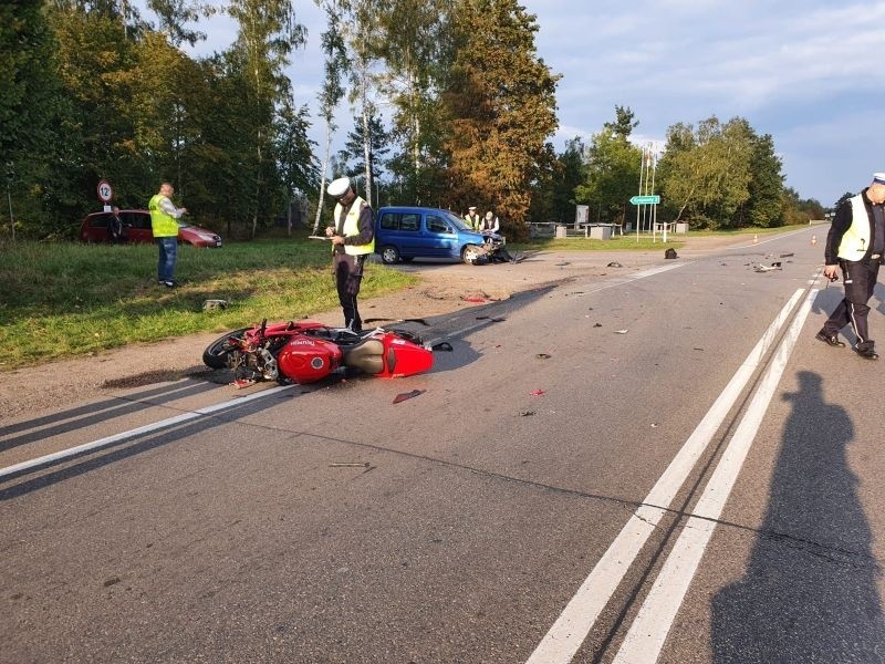 Wypadek DK 22 przy pomniku w Krojantach (25.09.2022)