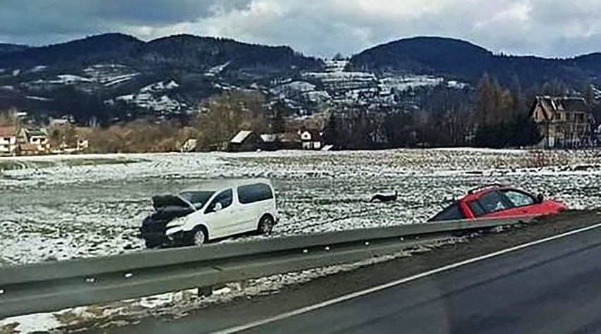 Wypadek na DK 28 pomiędzy Limanową i Mszana Dolną. Trzy samochody rozbite [ZDJĘCIA]