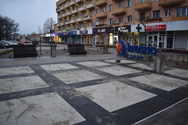 Tak wygląda zrewitalizowany plac w centrum Krosna Odrzańskiego, przy tzw. "tramwaju".