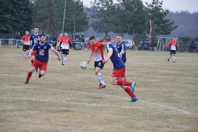 Zarówno ekipa z Dobrzynia jak i drużyna ze Skorogoszczy wygrały w miniony weekend swoje mecze.