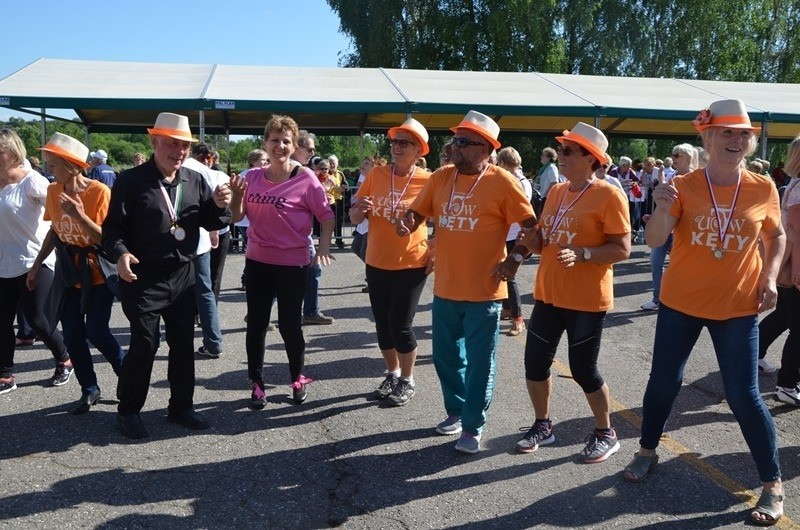 Kęty. Sukces Uniwersytetu Trzeciego Wieku w międzynarodowej olimpiadzie sportowej. Wśród ekip z Małopolski Kęty były najlepsze [ZDJĘCIA]