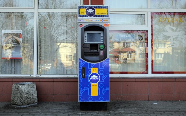 Nieznani sprawcy próbowali wysadzić bankomat przy ul. Piastowskiej w Gdańsku.
