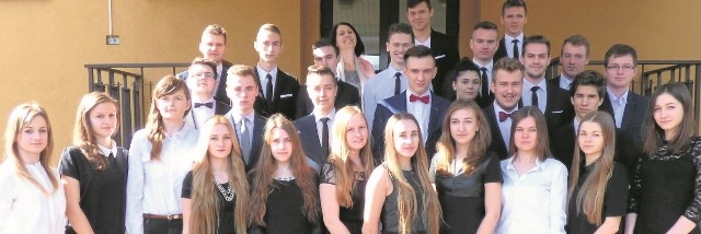 Oto najsympatyczniejsza  klasa maturalna  w  powiecie kazimierskim - klasa III A z Liceum Ogólnokształcącego w Kazimierzy Wielkiej.