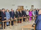 Pierwsza sesja Rady Miejskiej w Staszowie. Ślubowanie radnych i burmistrza