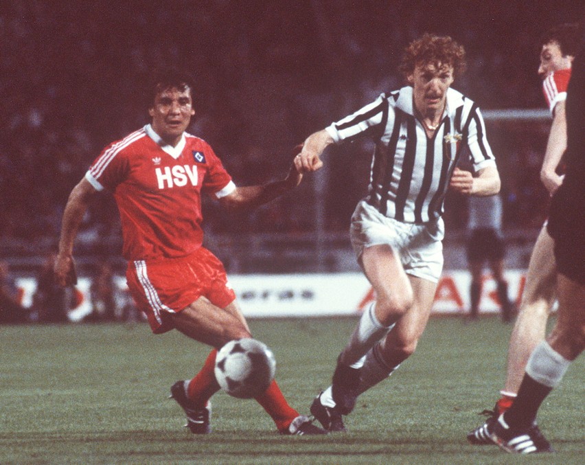 Zbigniew Boniek (Juventus Turyn) - Puchar Zdobywców Pucharów, Superpuchar Europy (1984),